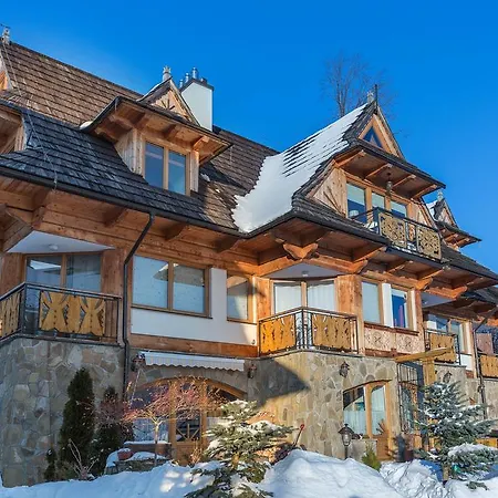 アパート Krokus コシチェリスコ