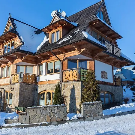 Krokus アパート コシチェリスコ